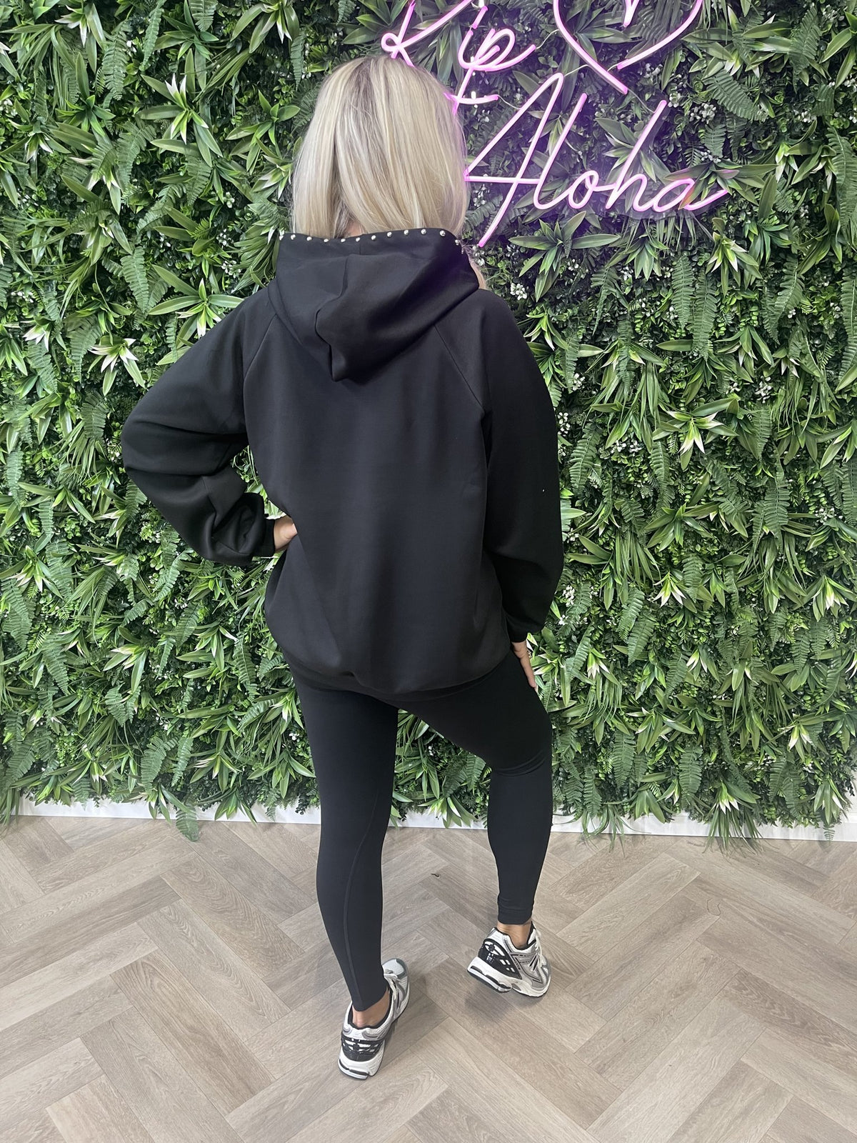 Hoodie met studs zwart
