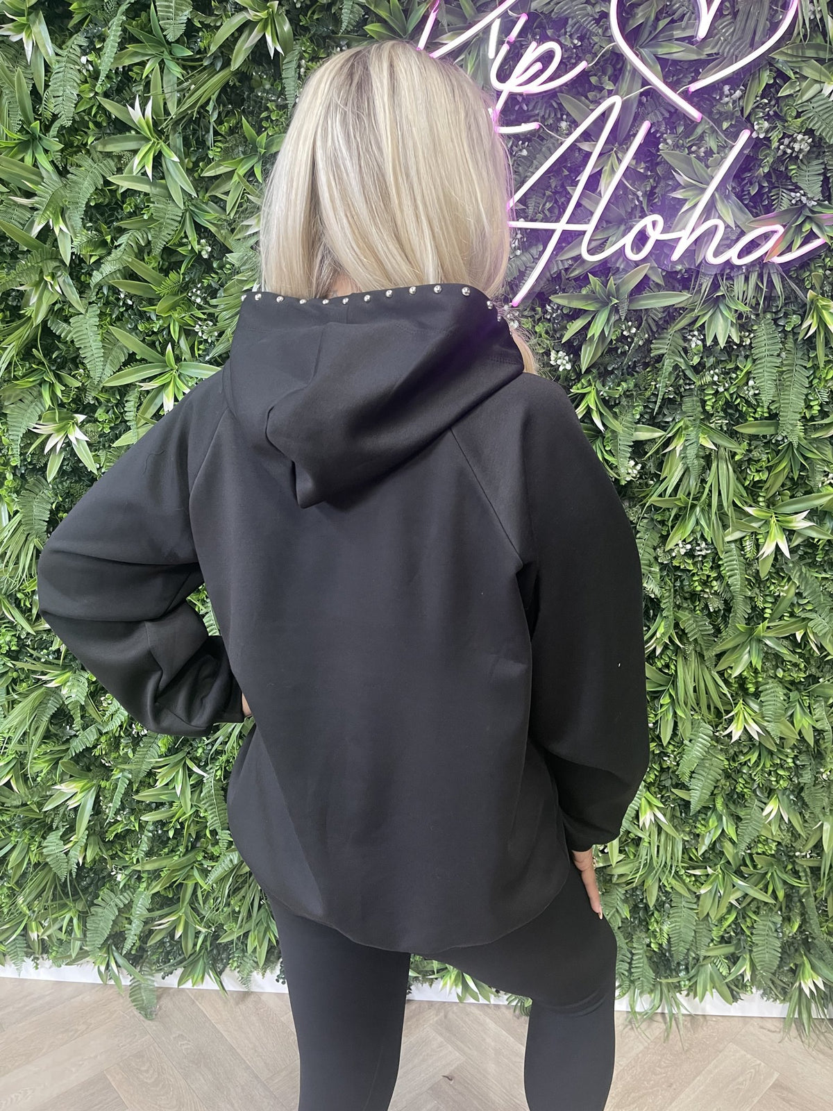 Hoodie met studs zwart