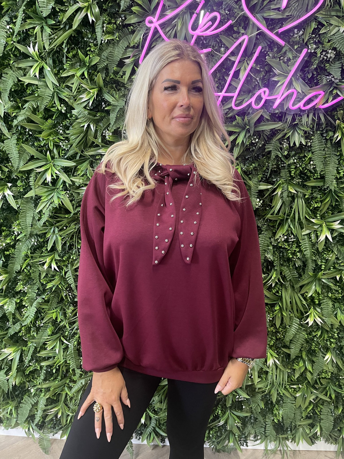 Hoodie met studs bordeaux