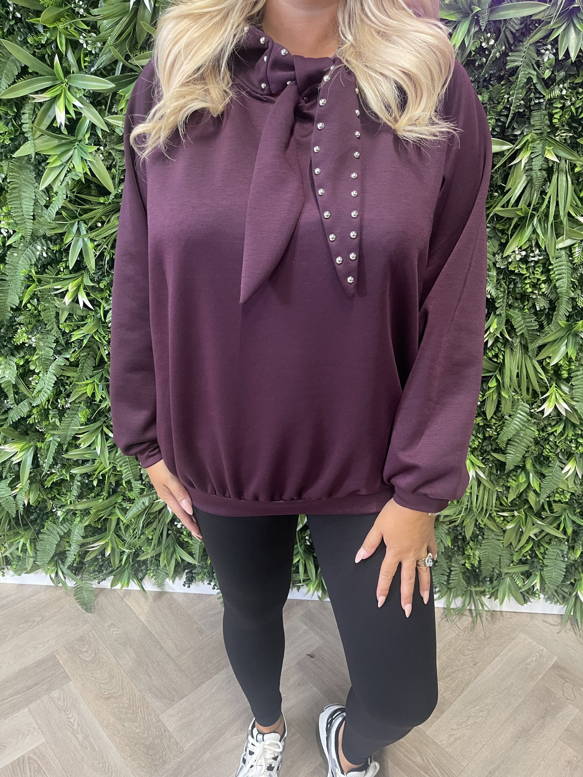 Hoodie met studs aubergine