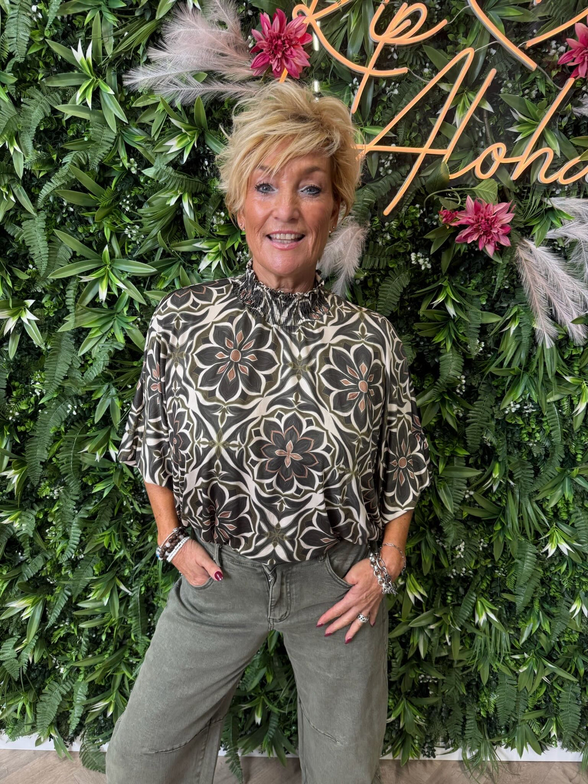 Top smock kraag bloemen legergroen