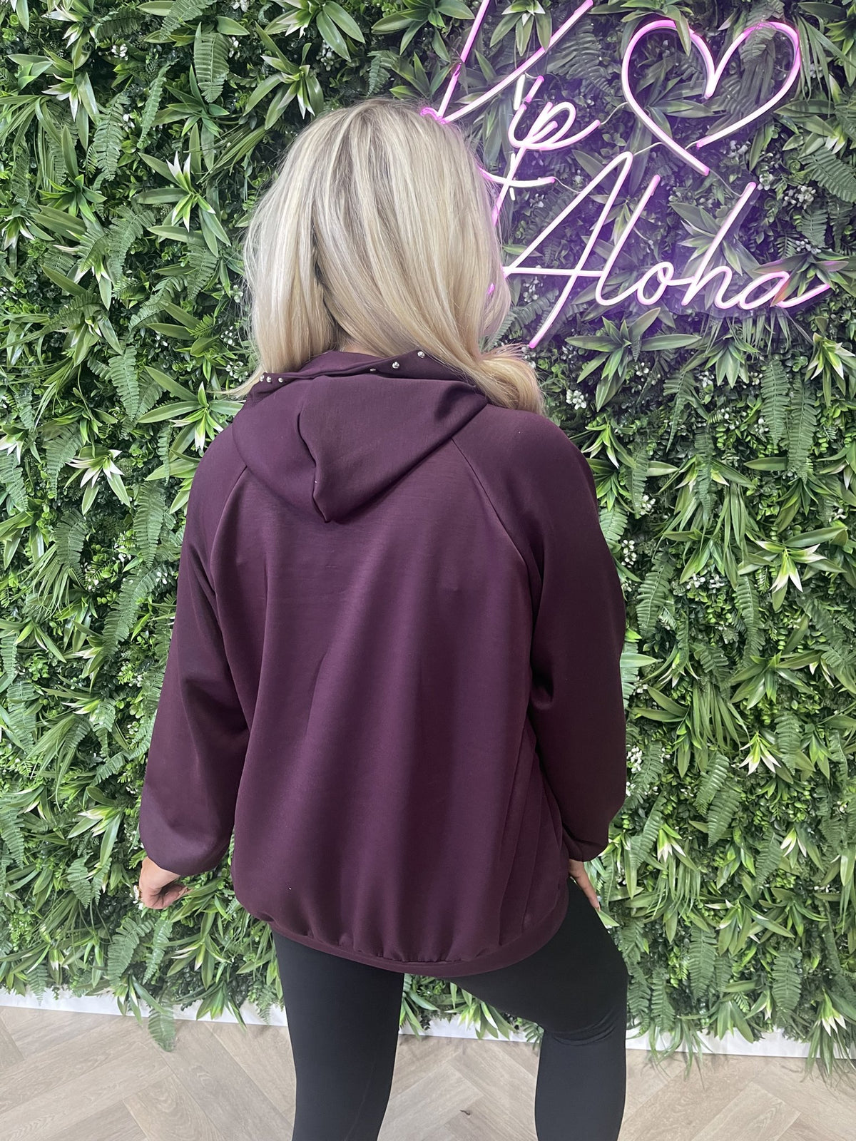 Hoodie met studs aubergine