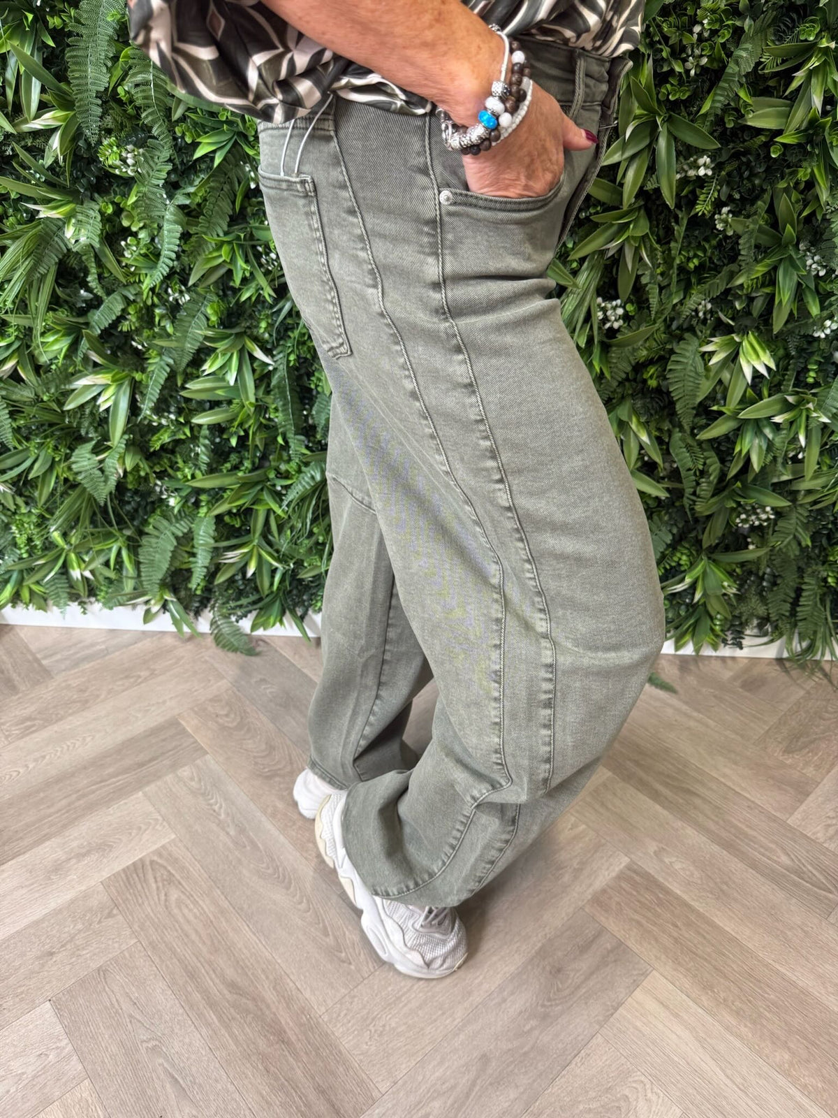 Laulia balloon fit jeans olijfgroen