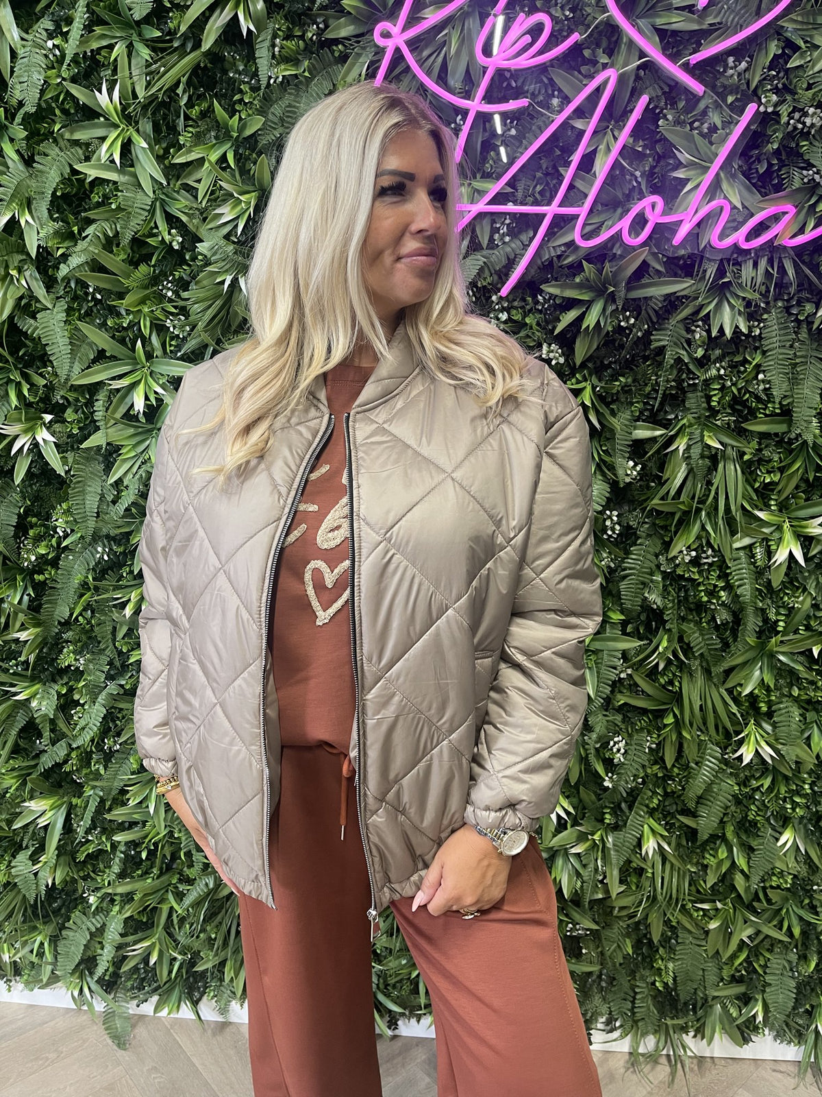 Puffer jas uni taupe
