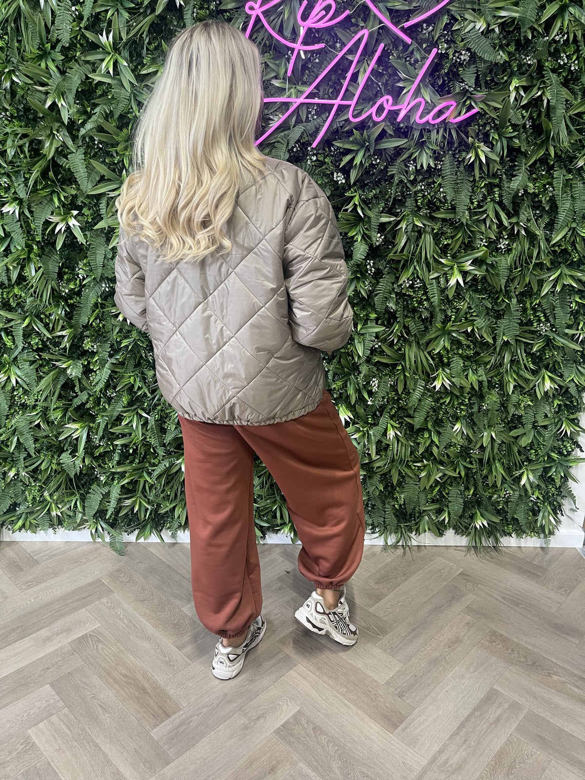 Puffer jas uni taupe