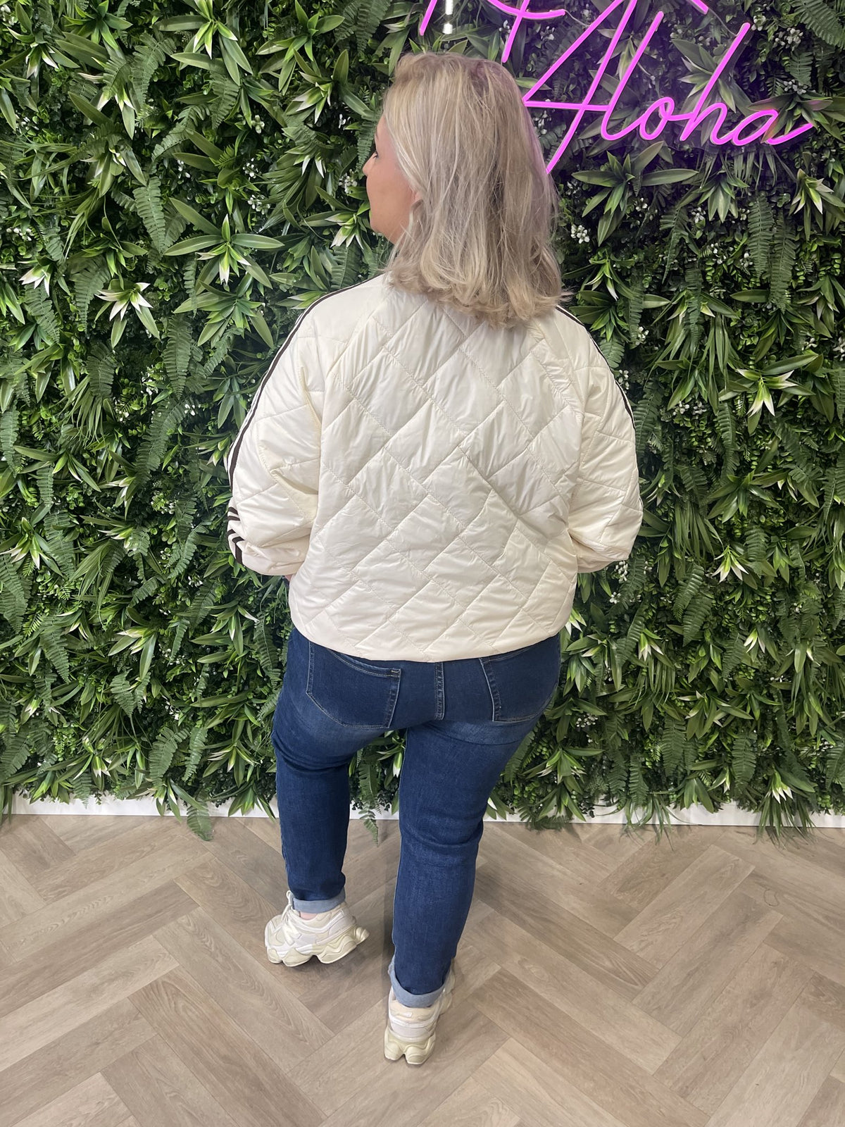 Puffer jas met bies beige