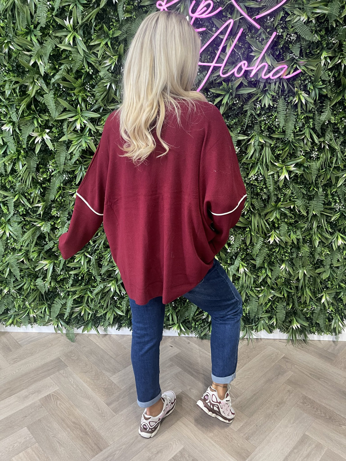 Trui ronde hals met streep detail bordeaux