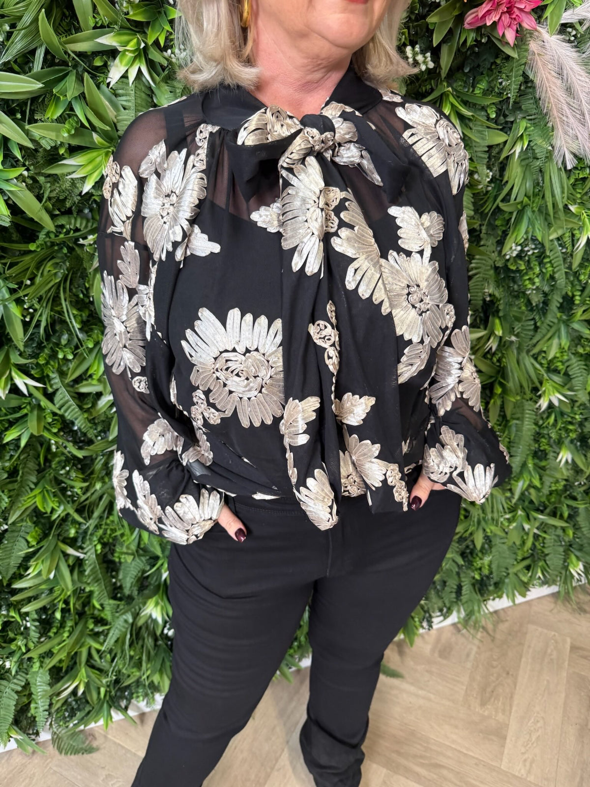 Blouse met bloemenmotief zwart/beige