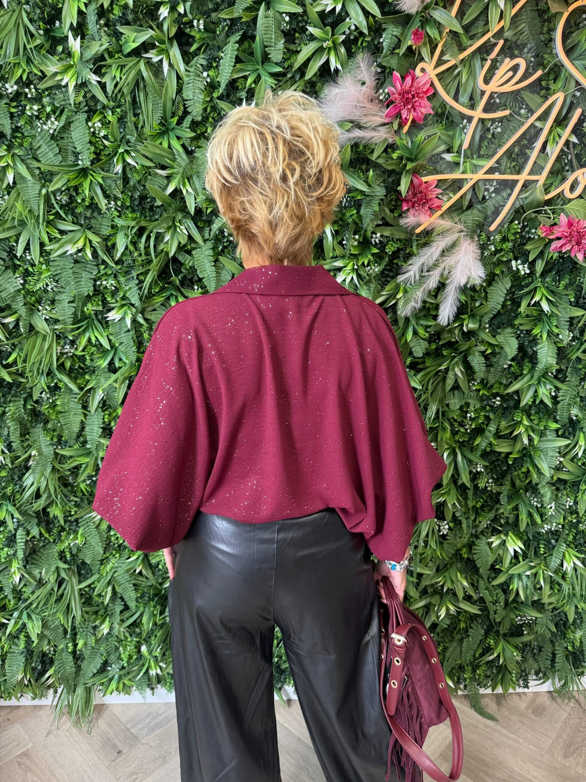Blouse glitter flakes pofmouwen bordeaux