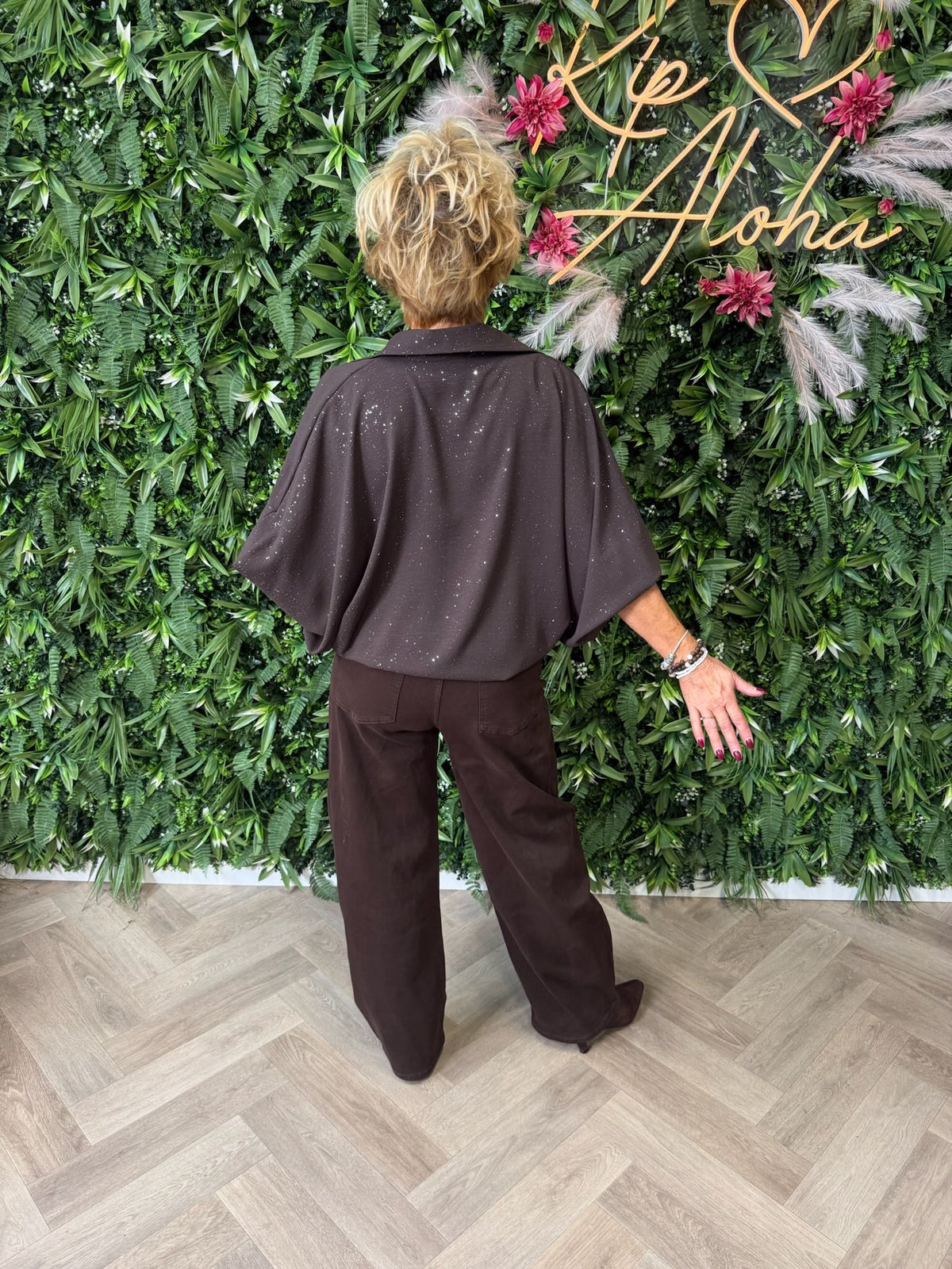 Blouse glitter flakes pofmouwen donkerbruin
