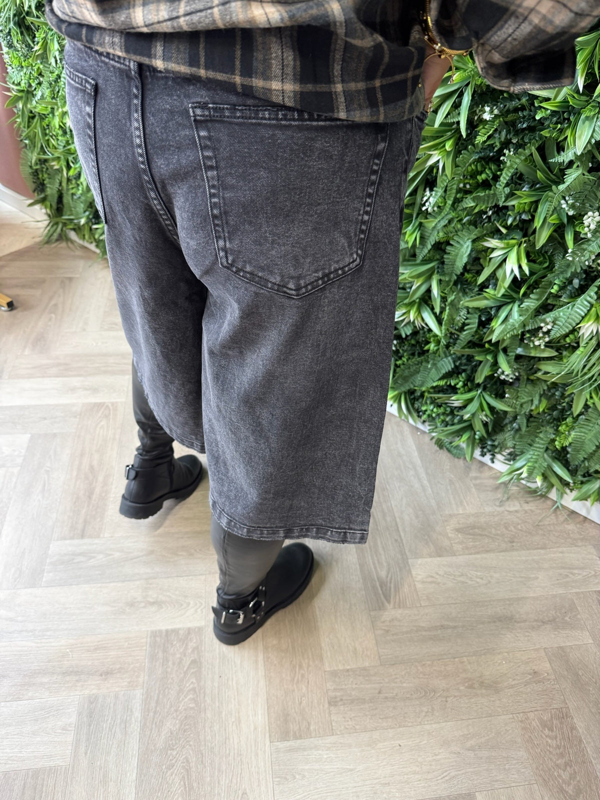 Queen of hearts bermuda jeans zwart