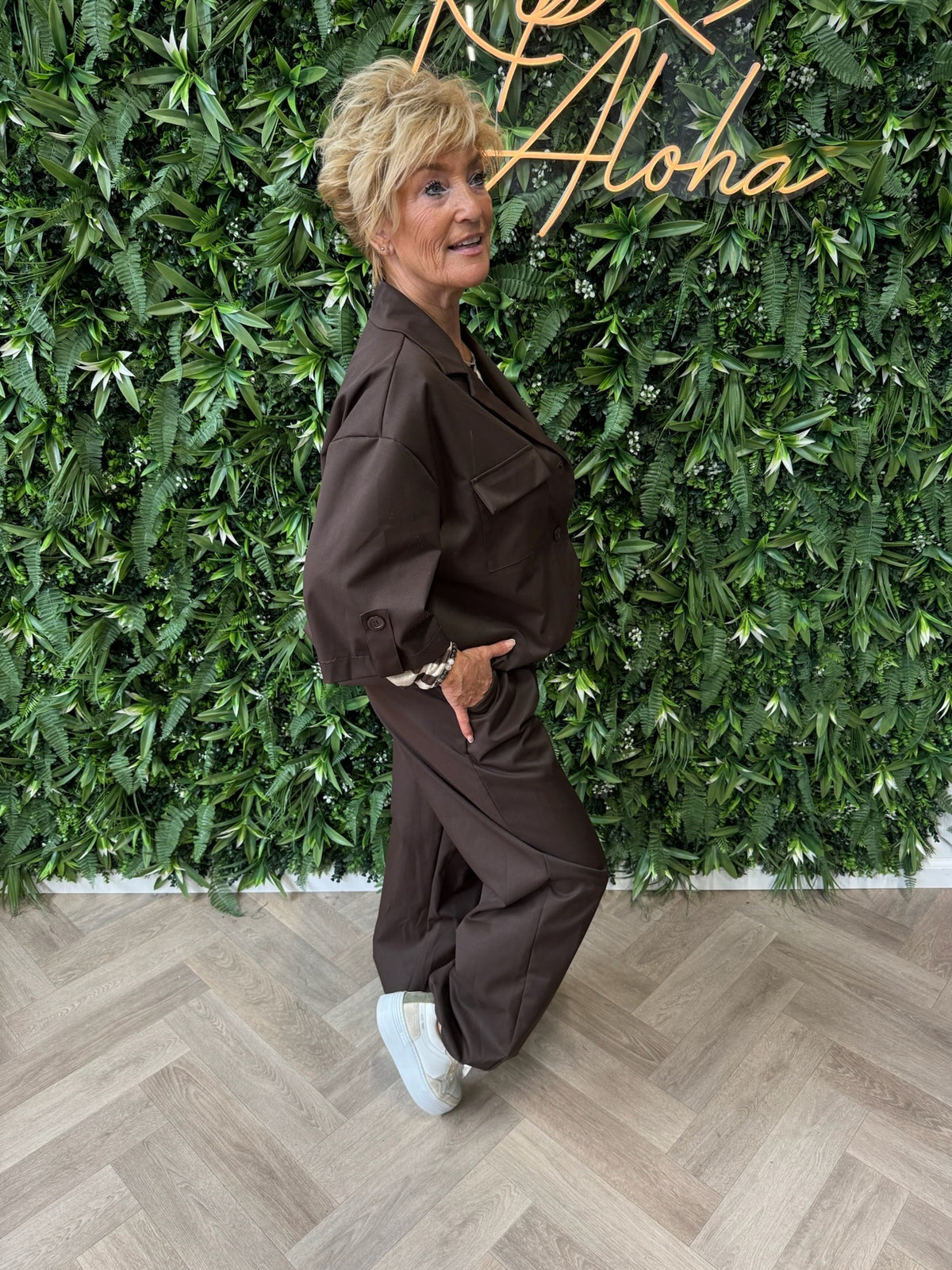 Tweedelig blazer set korte mouwen donkerbruin