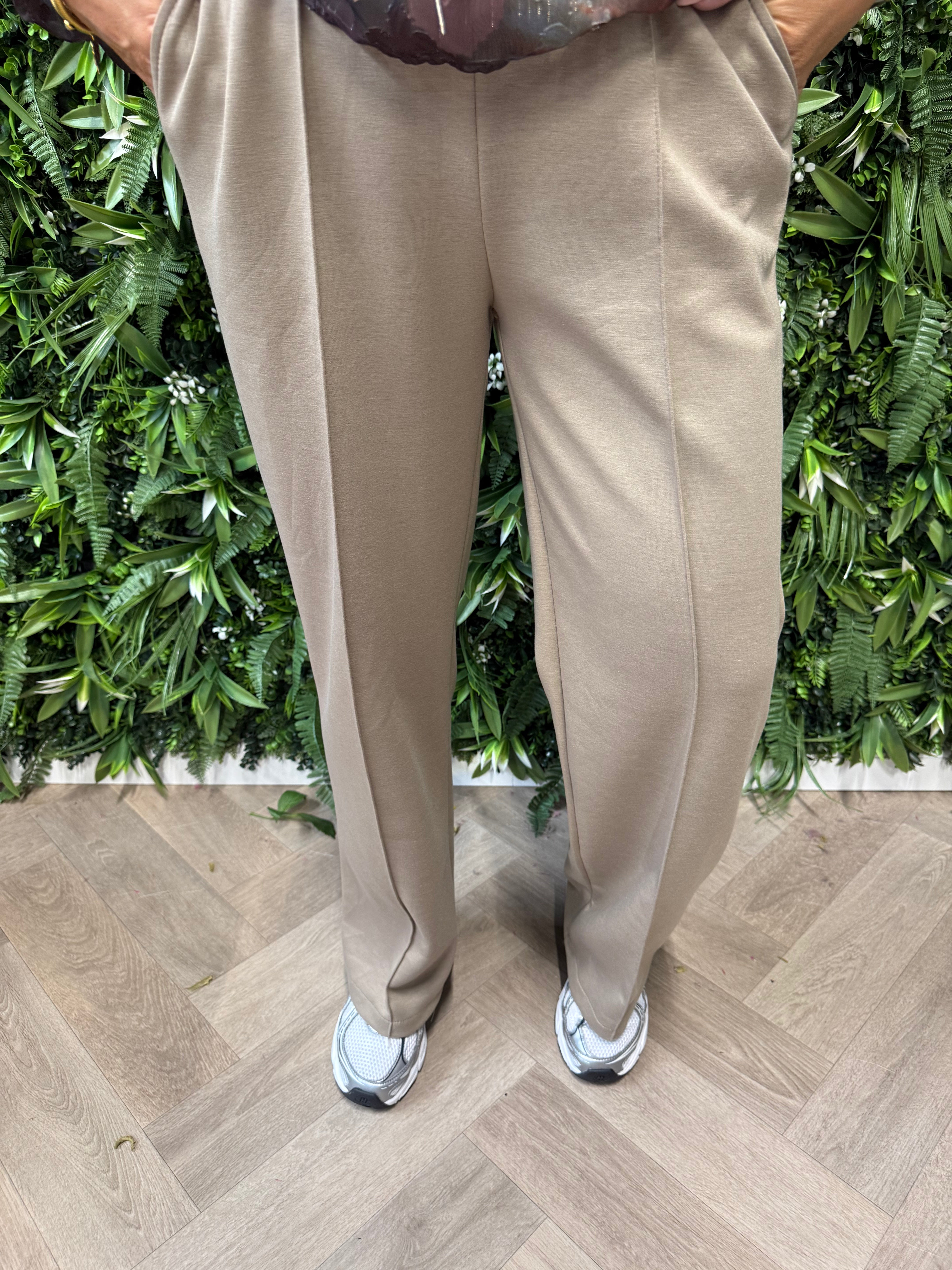 Wijde broek met naad taupe