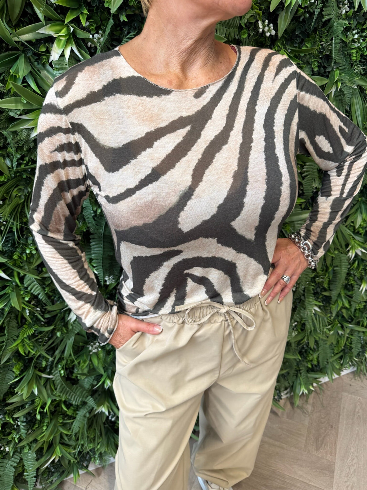 Top zebra print legergroen