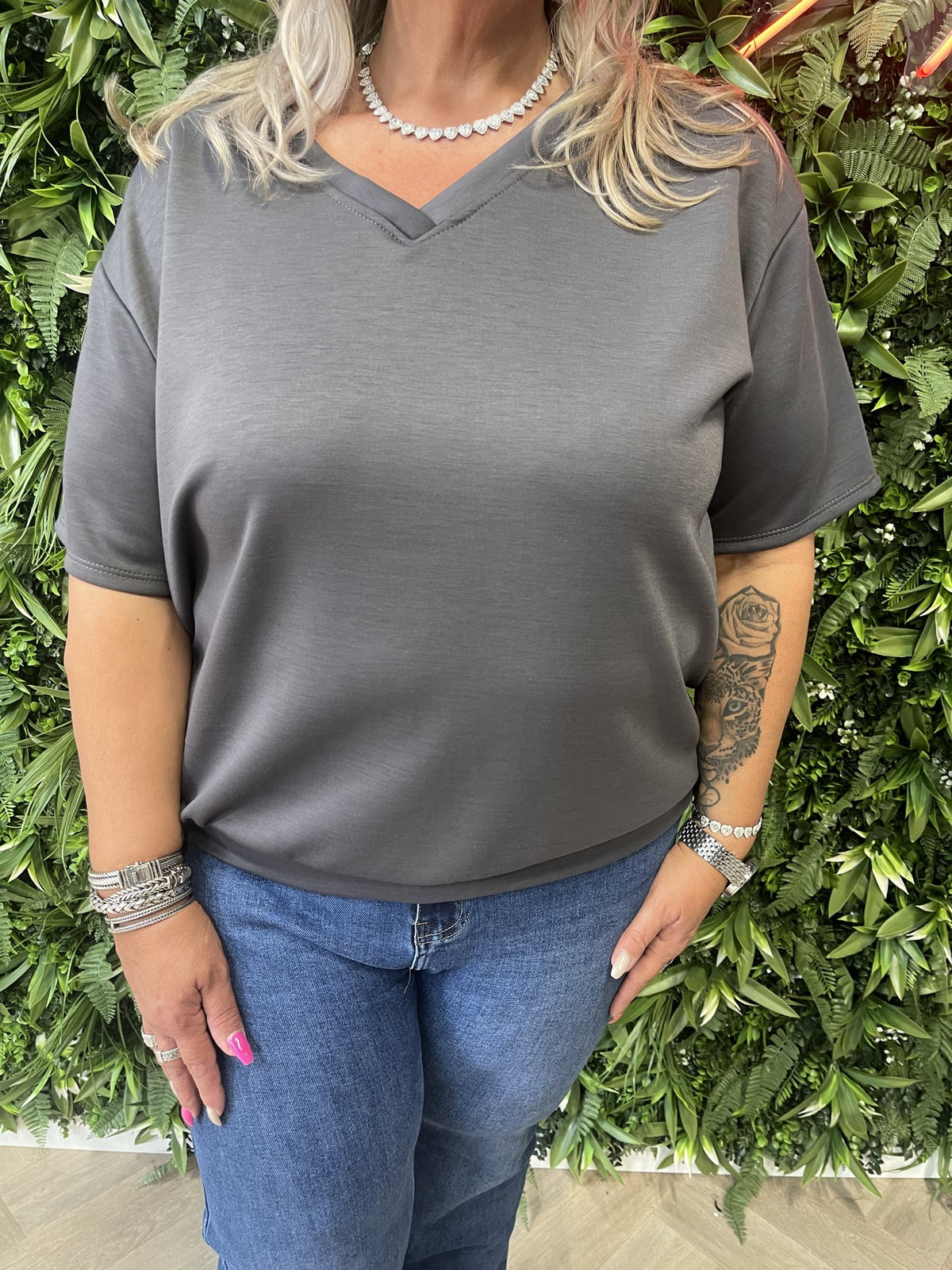 Sweater korte mouwen v-hals grijs