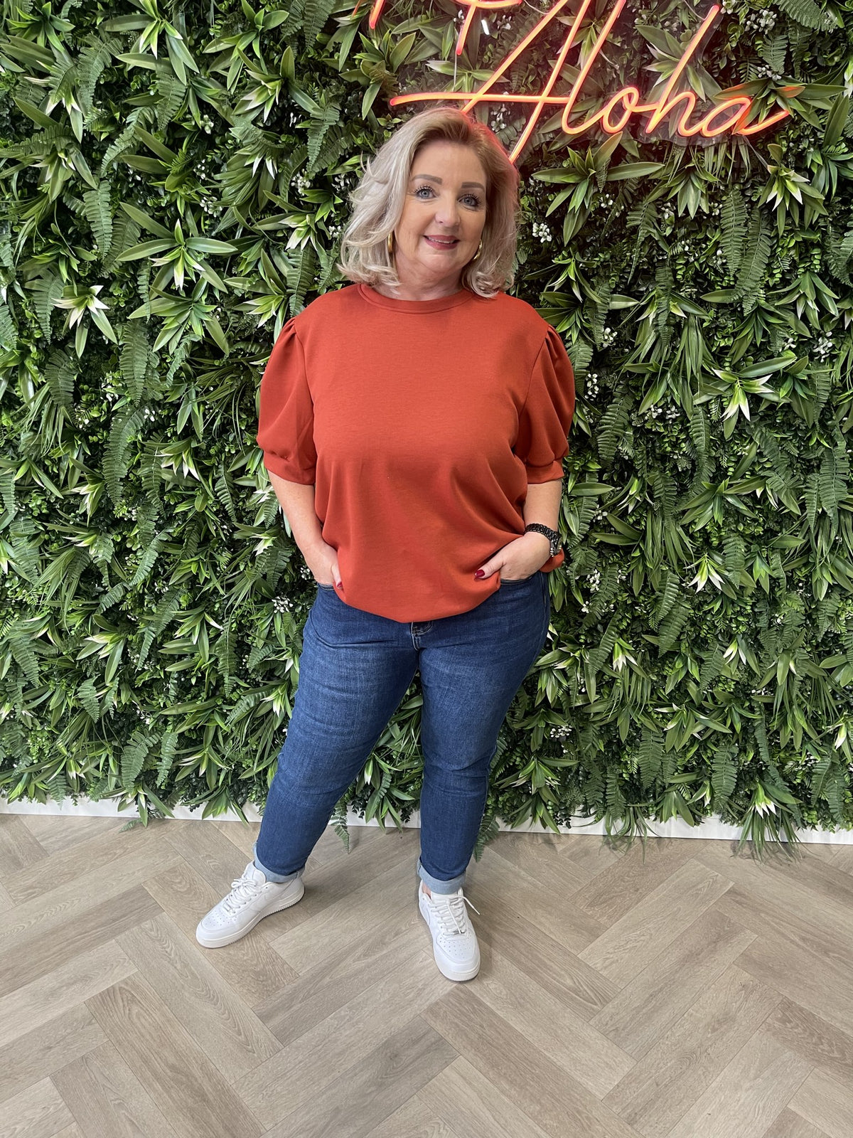 Sweater korte pofmouwen donkeroranje