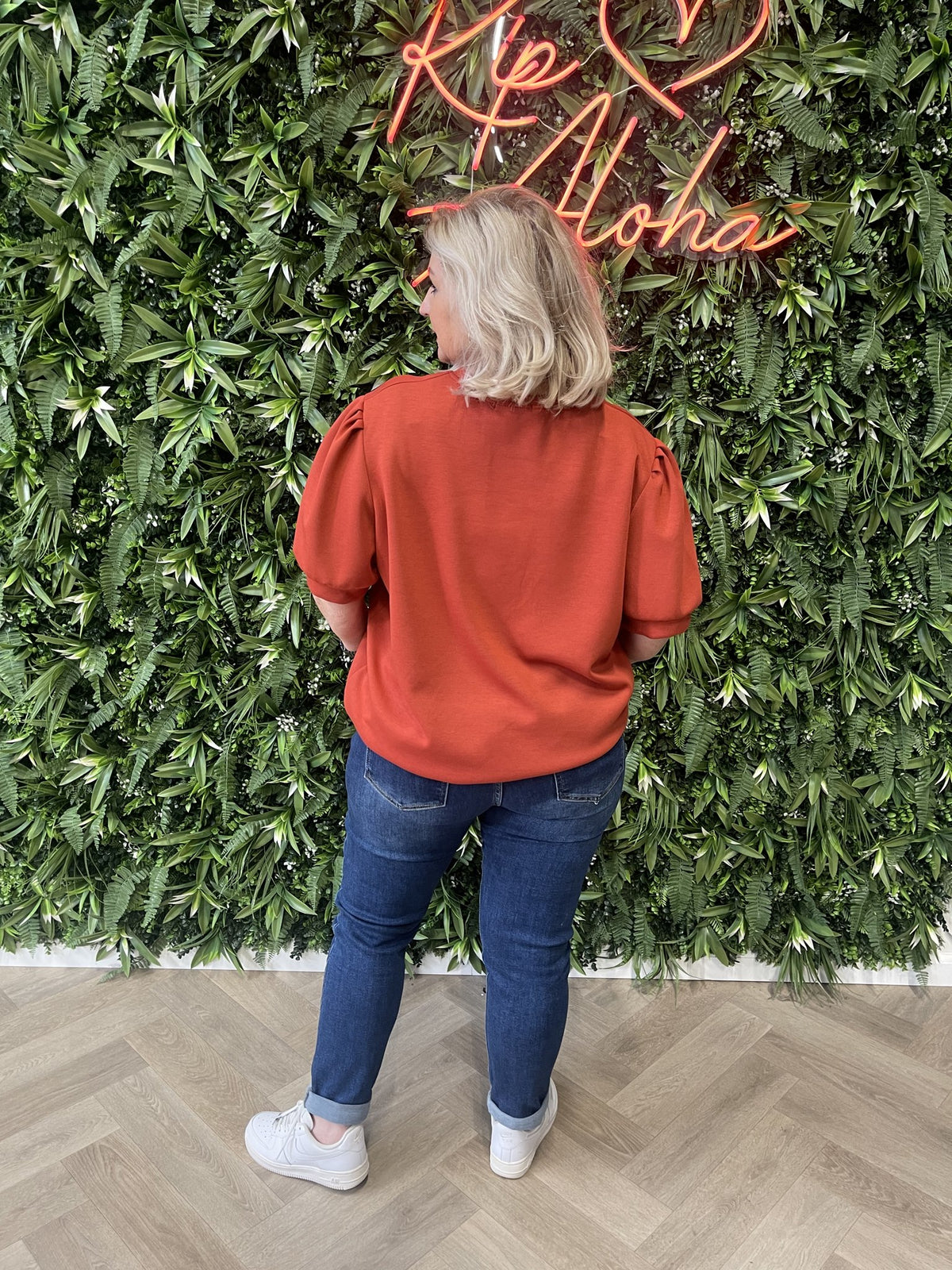 Sweater korte pofmouwen donkeroranje