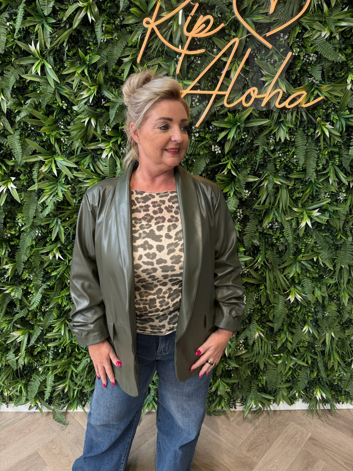 Leatherlook blazer ophaalmouwen legergroen