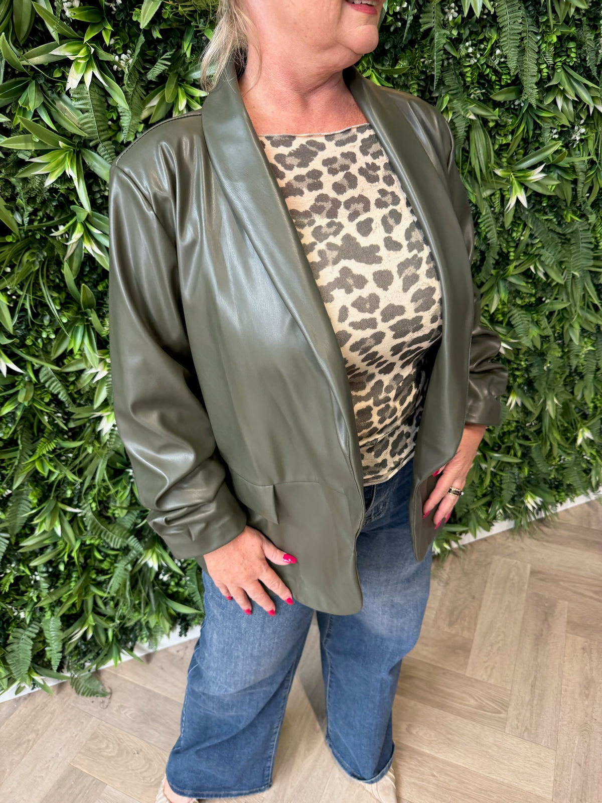 Leatherlook blazer ophaalmouwen legergroen