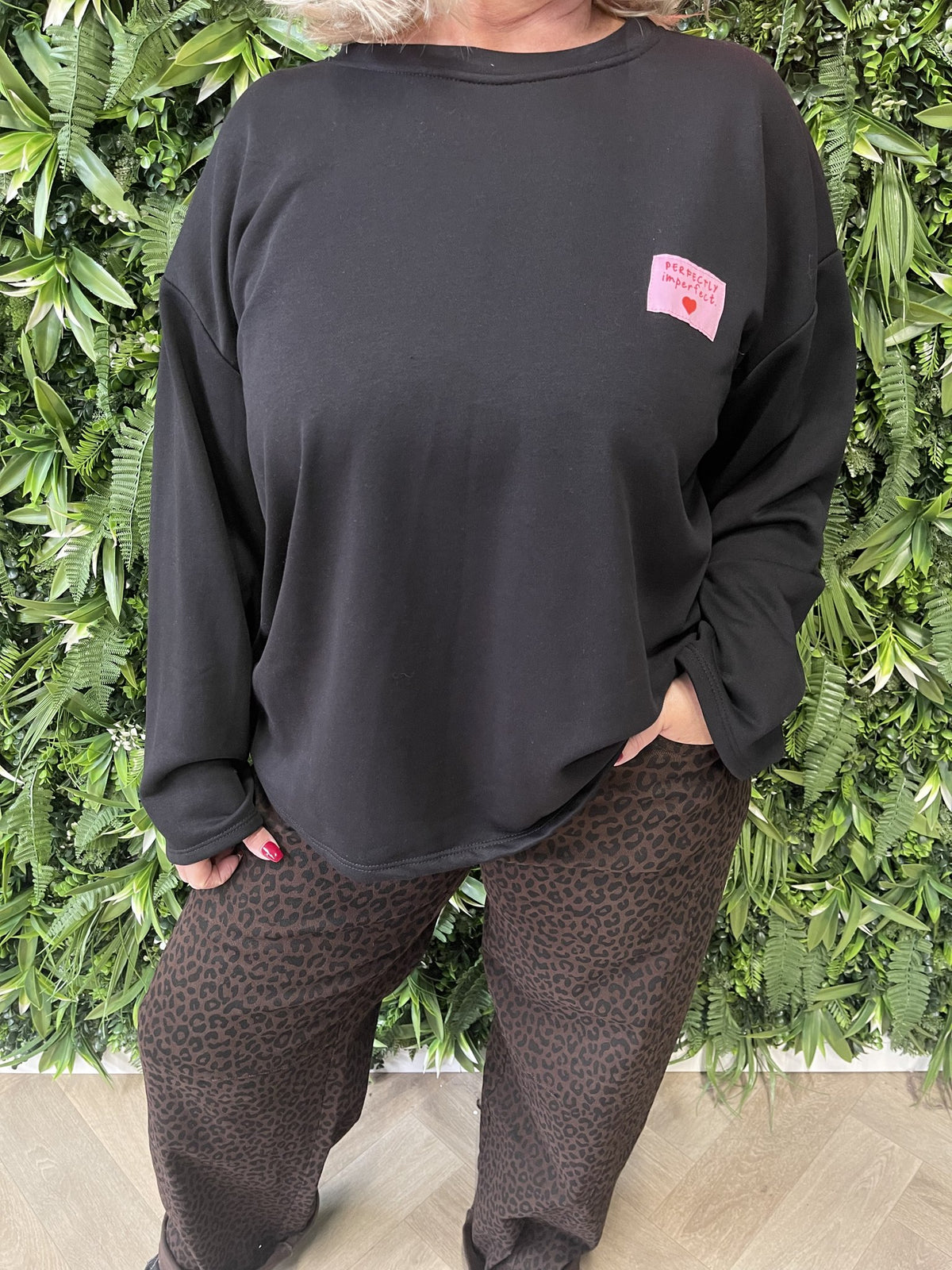 Sweater wijde mouwen applicatie uni zwart