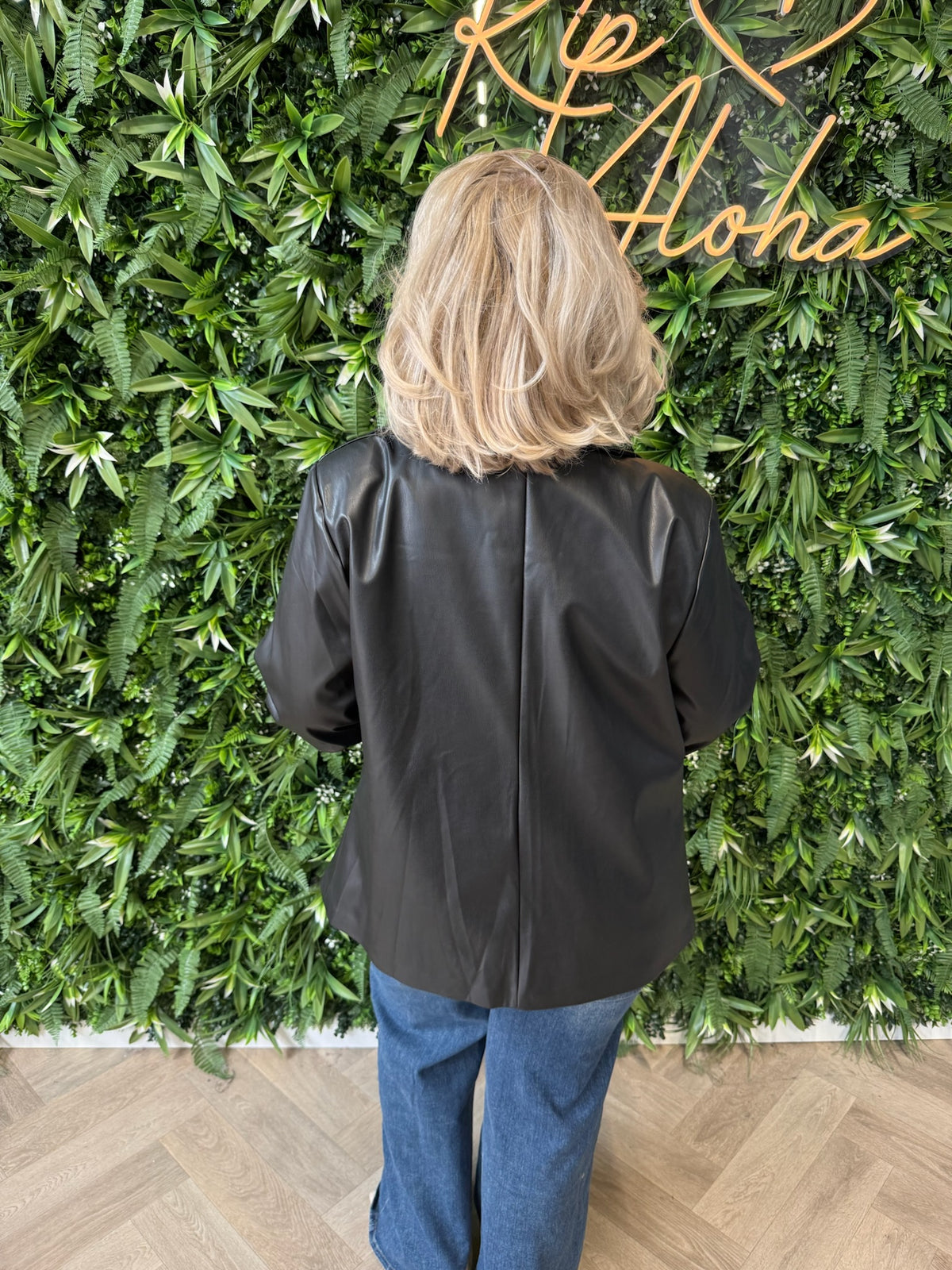 Leatherlook blazer ophaalmouwen zwart