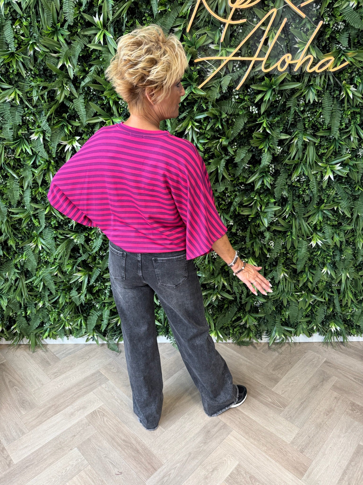 Korte gestreepte vleermuis top fuchsia