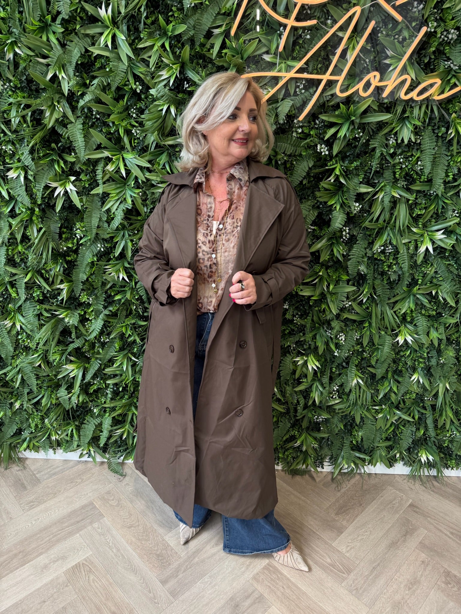Lange trenchcoat donkerbruin