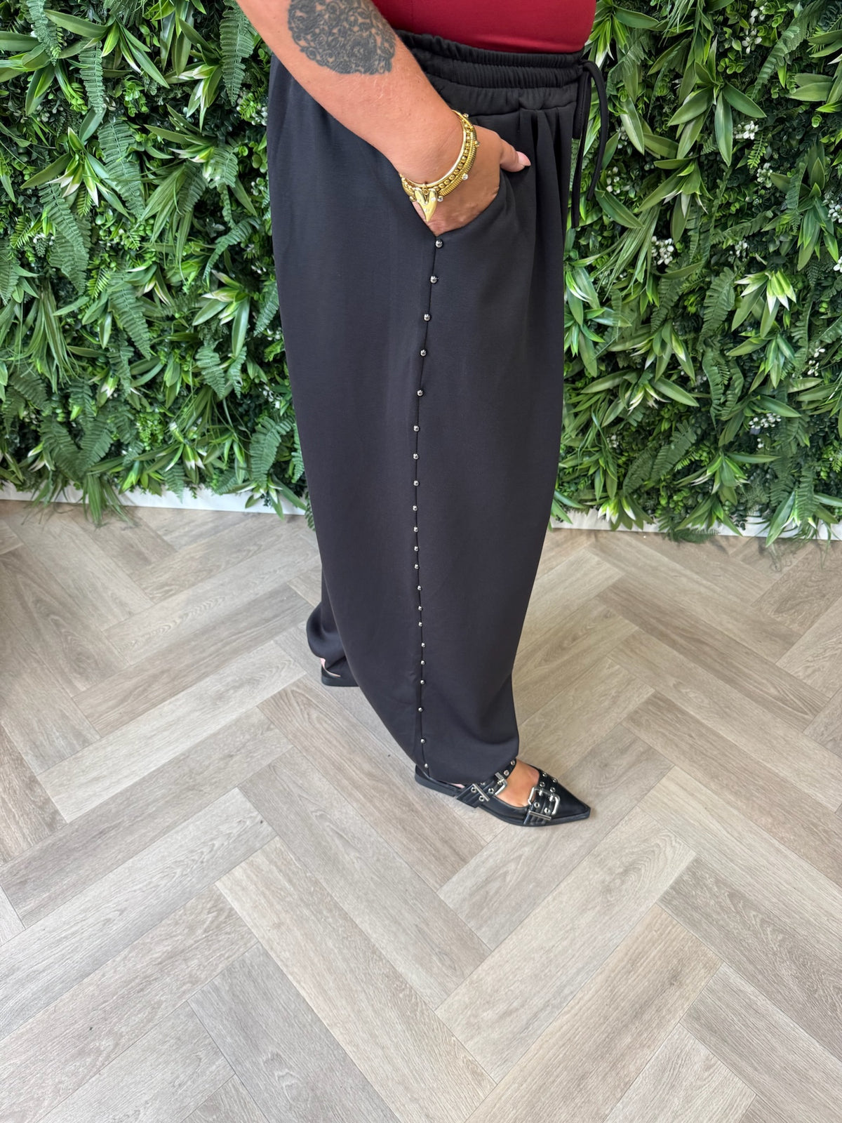 Comfy broek met studs detail zwart