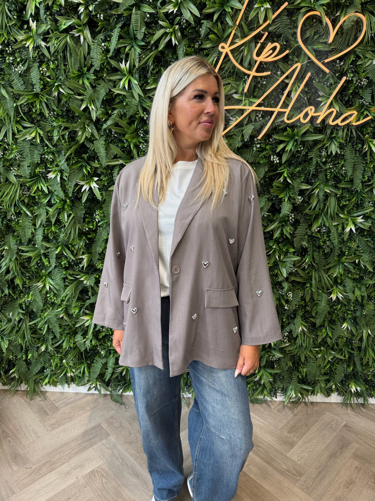 Blazer 3/4e mouwen met hartjes taupe