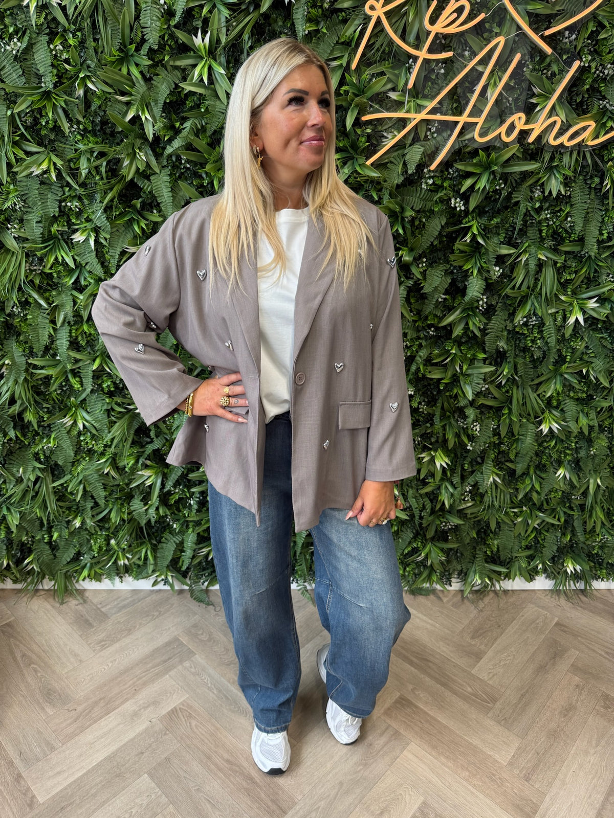 Blazer 3/4e mouwen met hartjes taupe