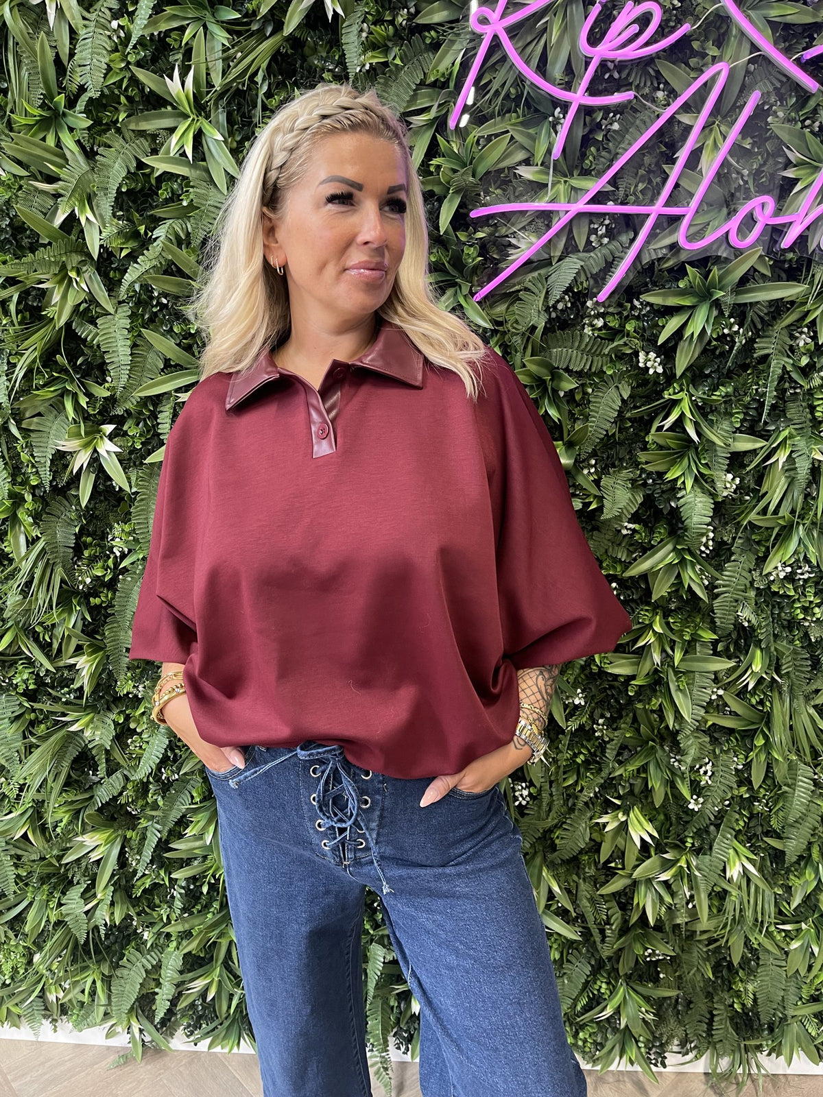 Vleermuis trui met leatherlook kraag bordeaux