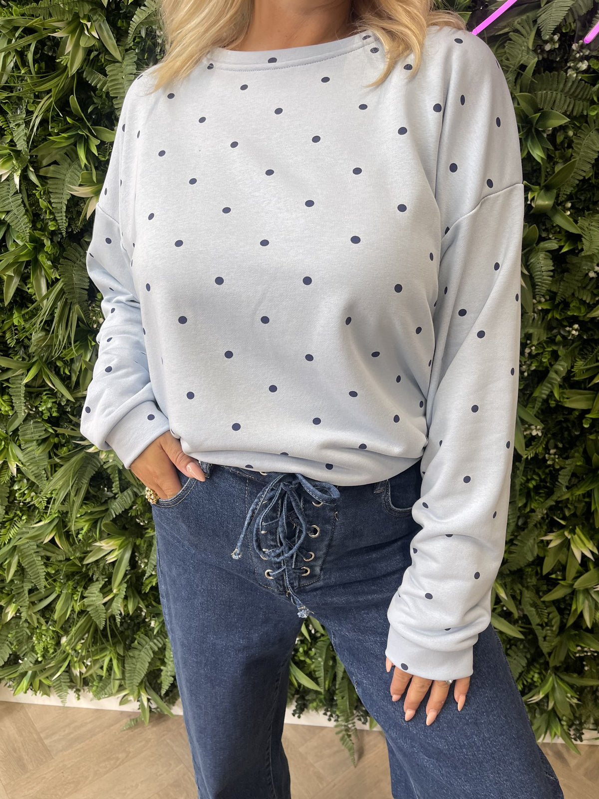 Sweater dots Bisous lichtblauw