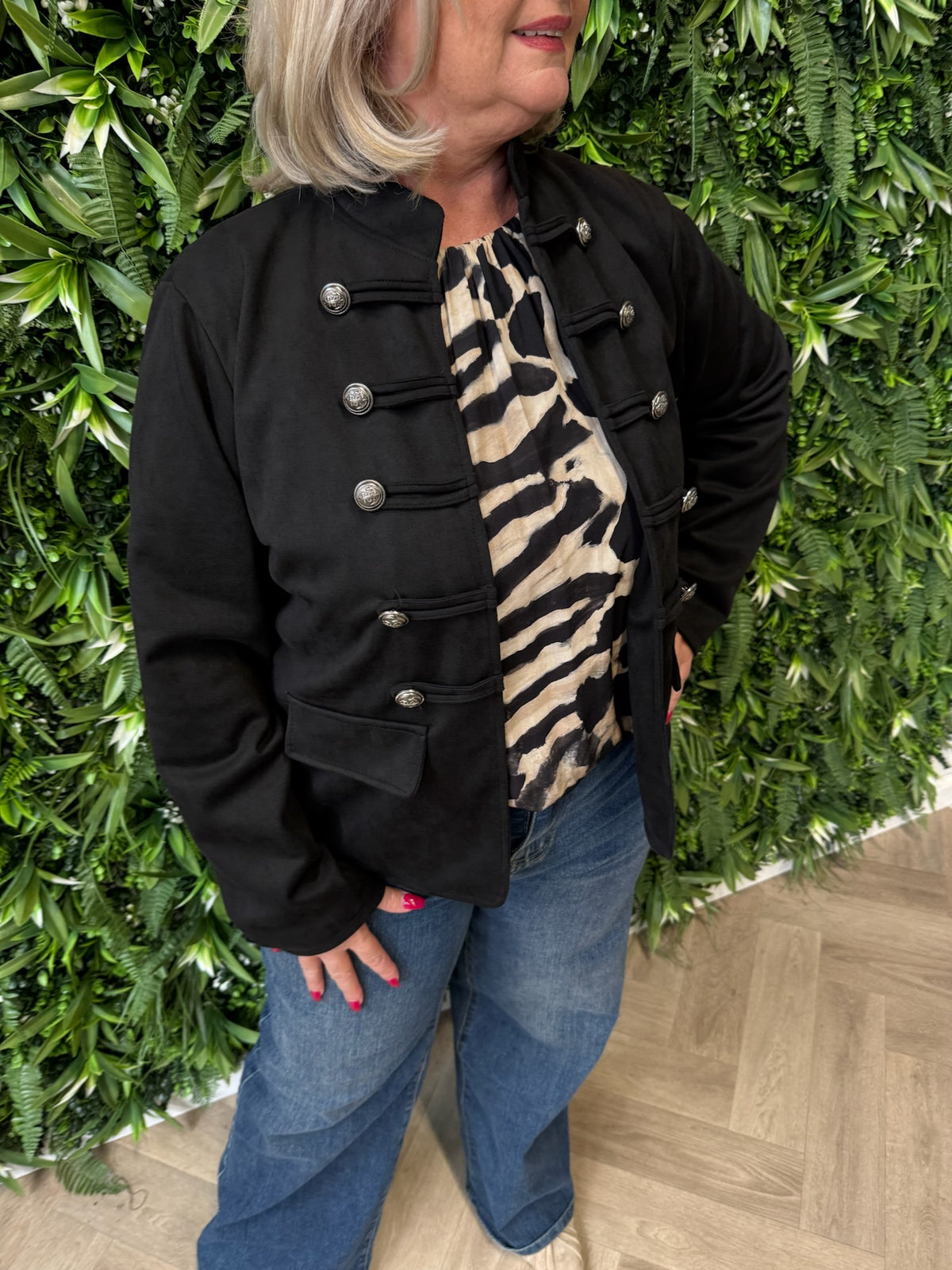 Blazer ronde hals met sierknopen zwart