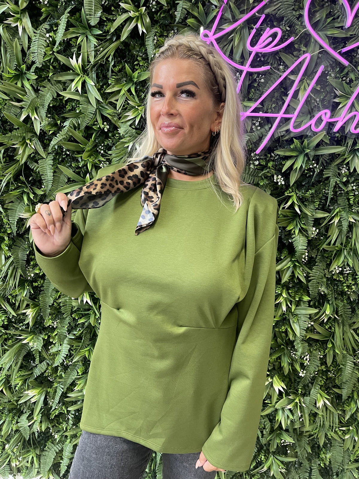 Sweater getailleerd detail uni groen