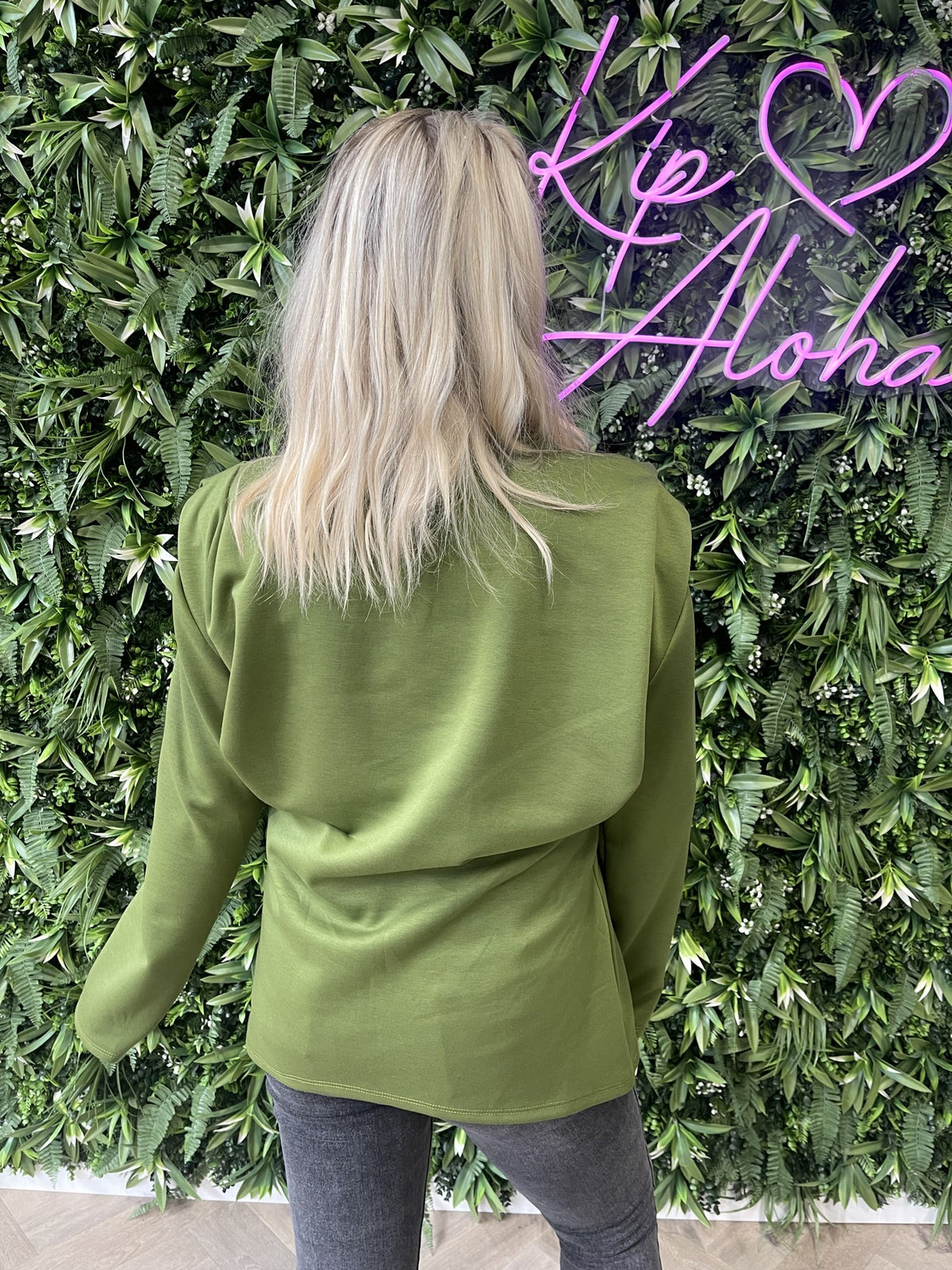 Sweater getailleerd detail uni groen