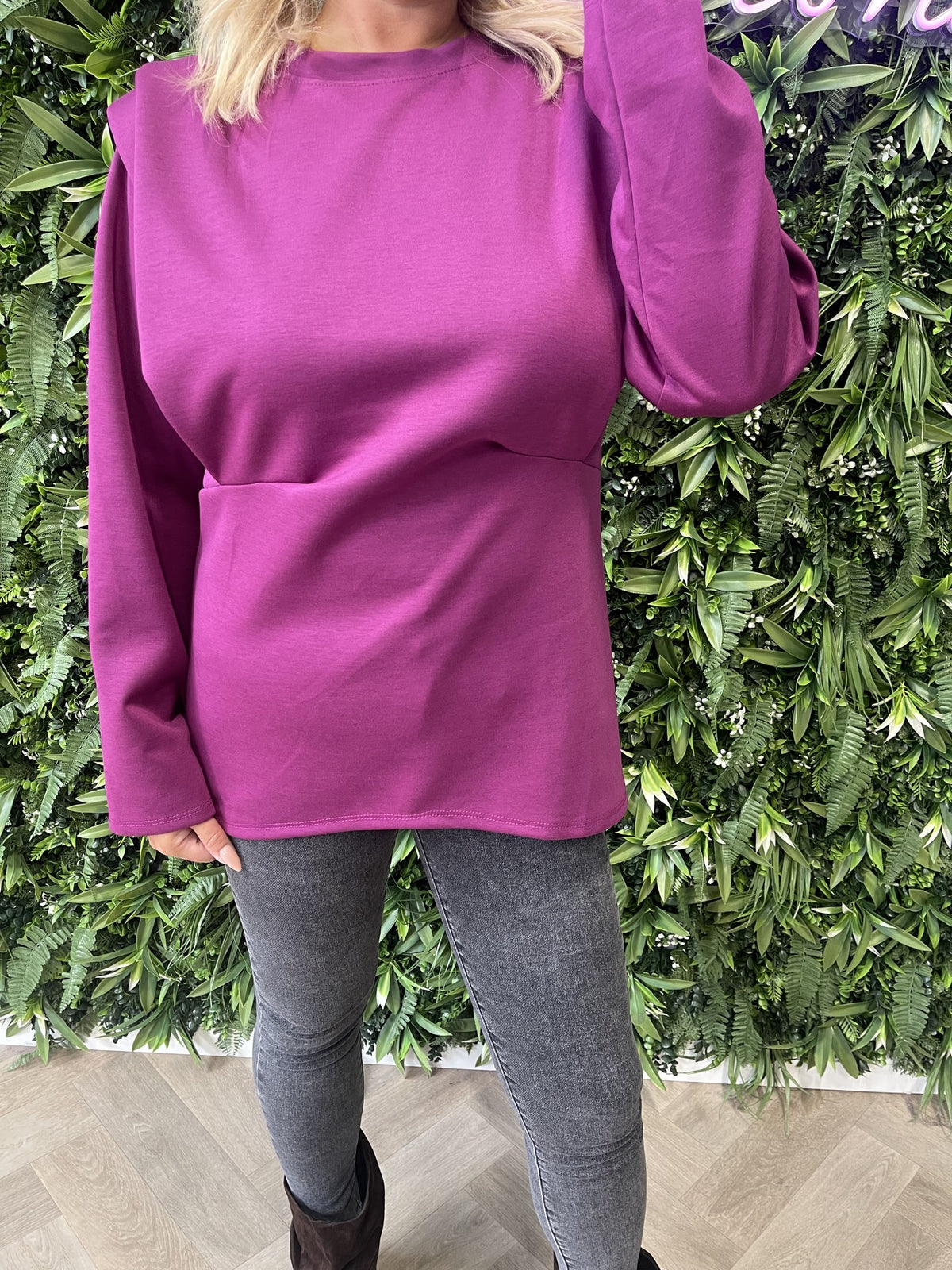 Sweater getailleerd detail uni cyclaam