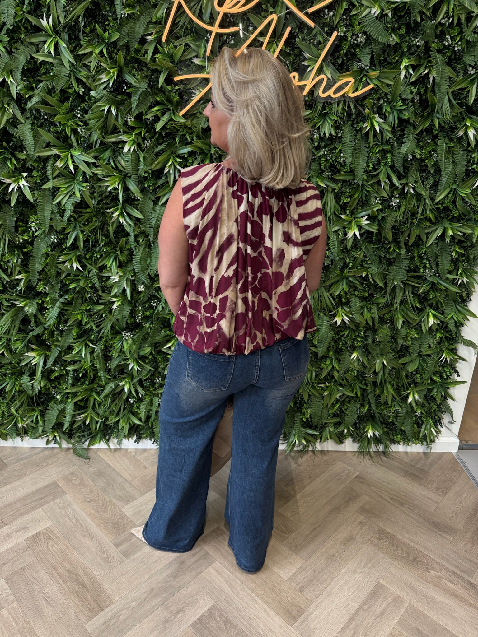 Top mouwloos giraffe print cyclaam