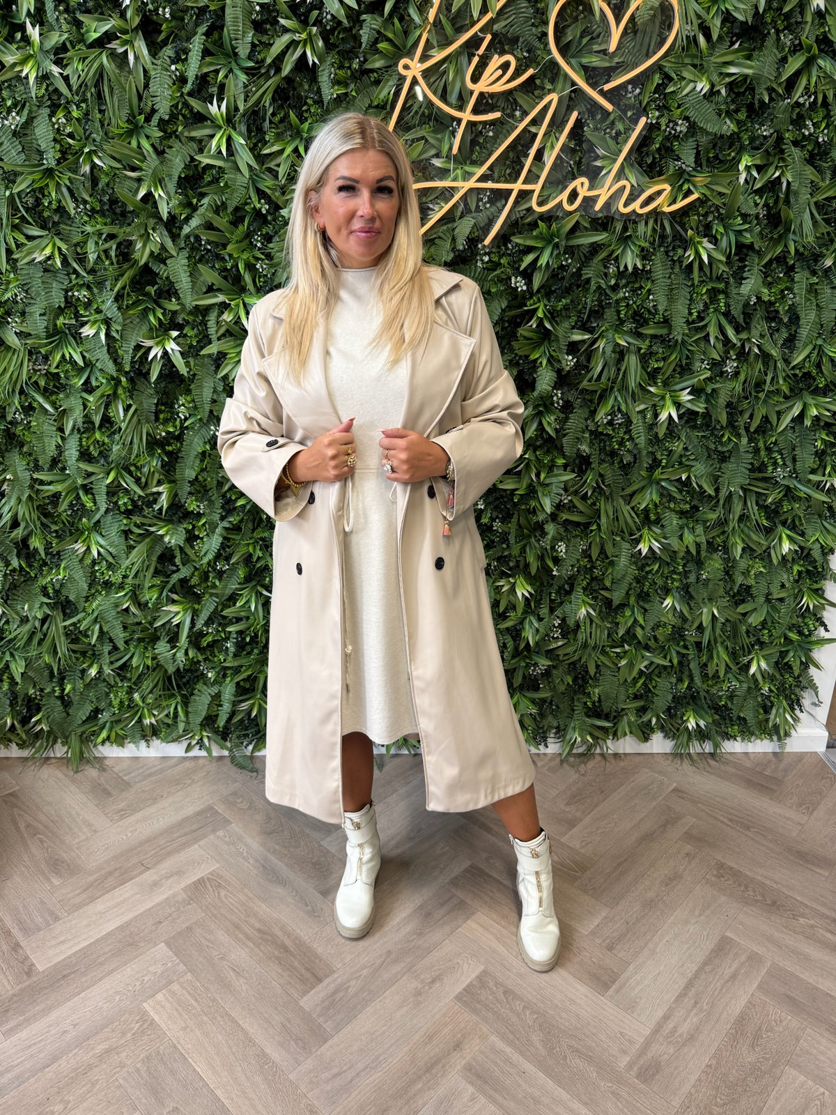 Manteljas leatherlook beige