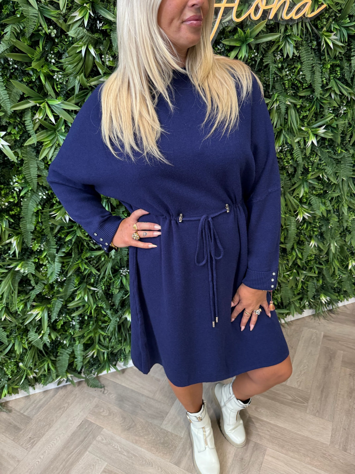 Jurk met veterdetails marineblauw