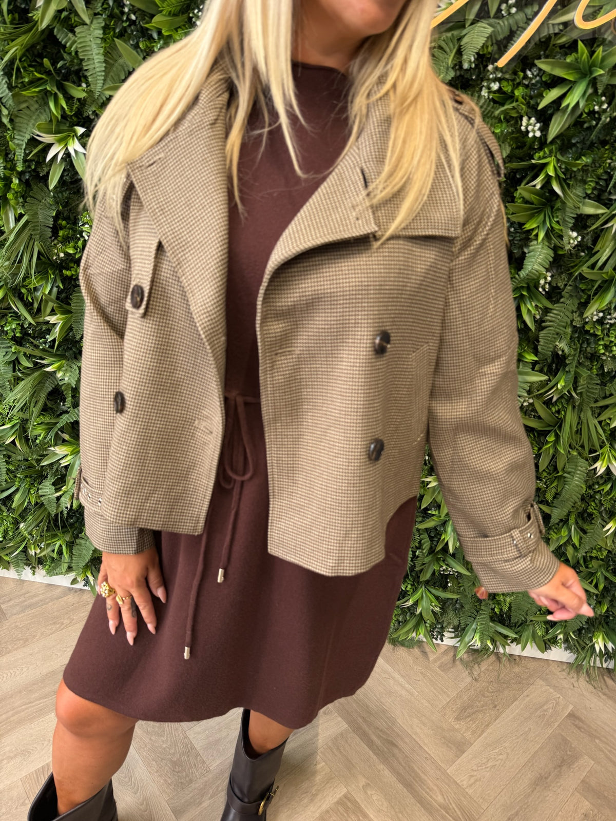 Korte trenchcoat pied de poule beige