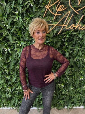 Top met kant aubergine