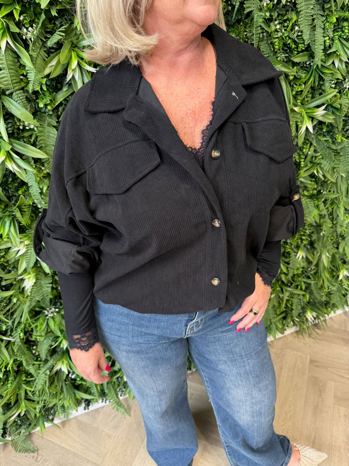 Corduroy blouse met zakken zwart