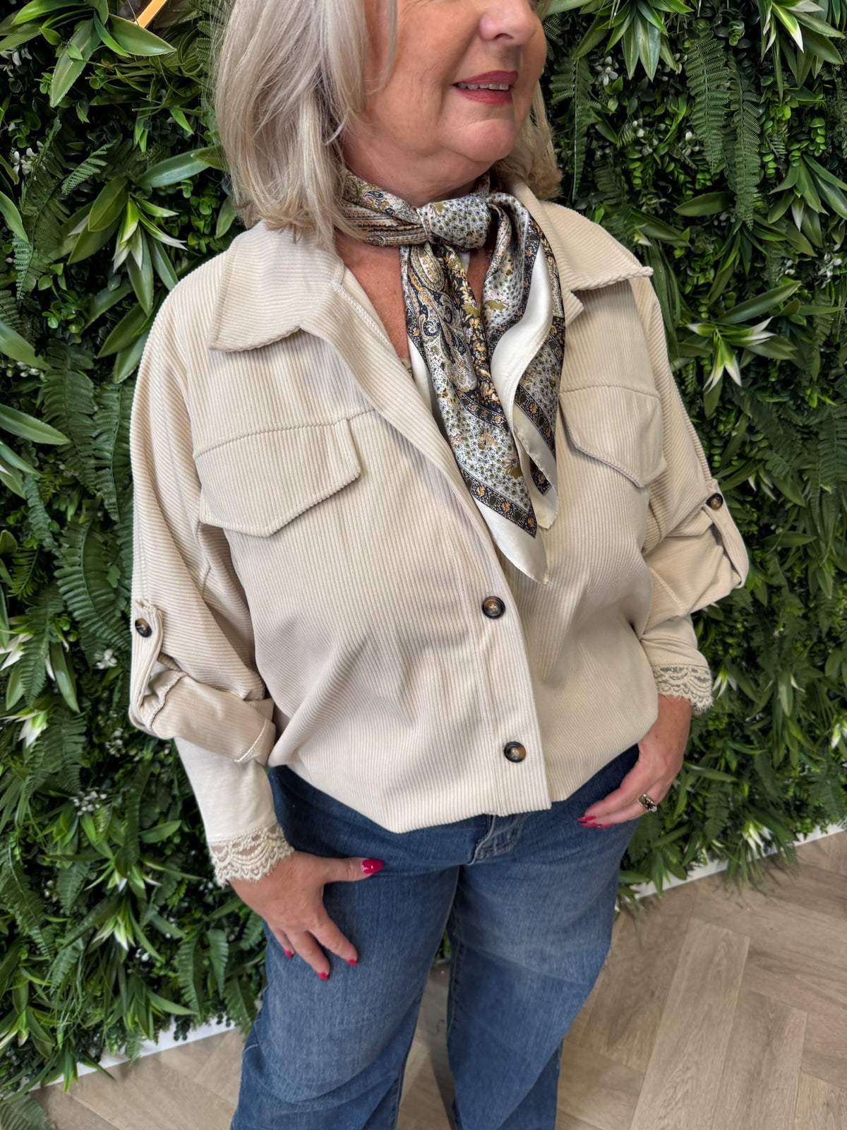 Corduroy blouse met zakken creme