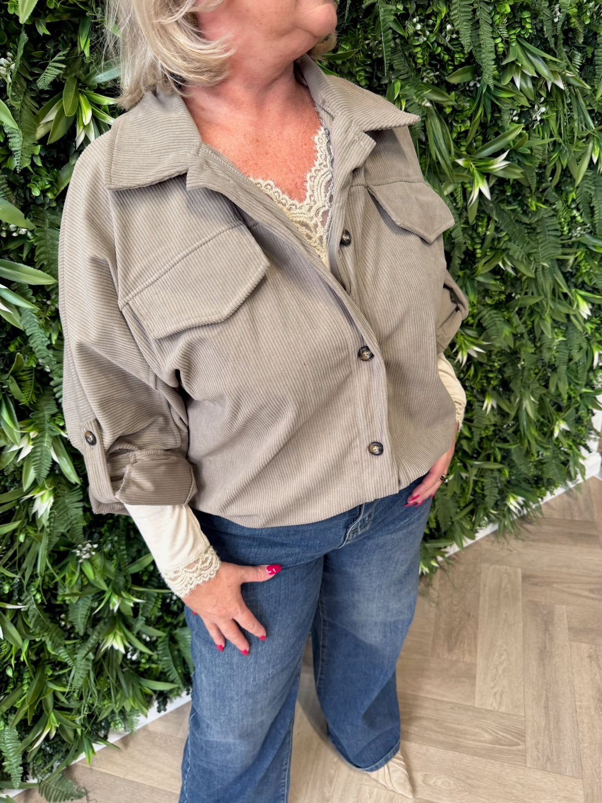 Corduroy blouse met zakken taupe