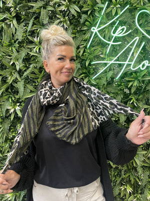 Sjaal ribbel panter legergroen