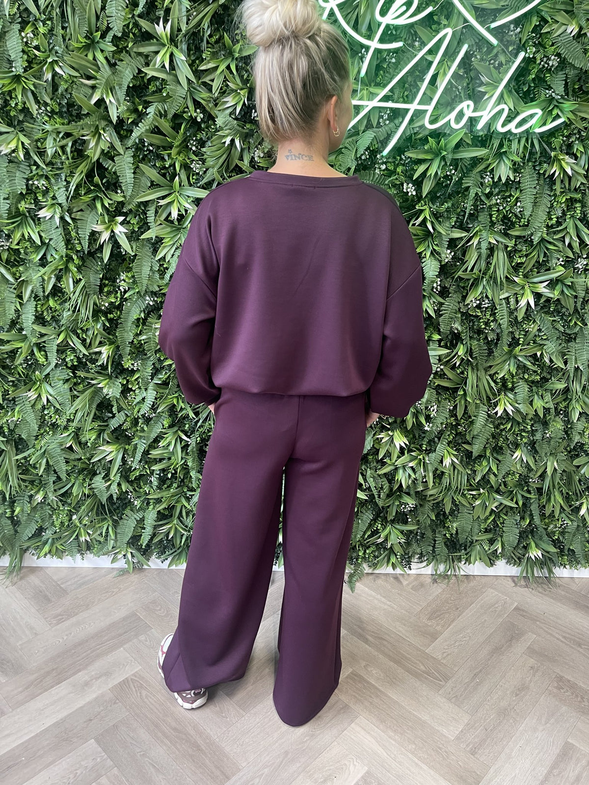 Tweedelig cropped pak aubergine