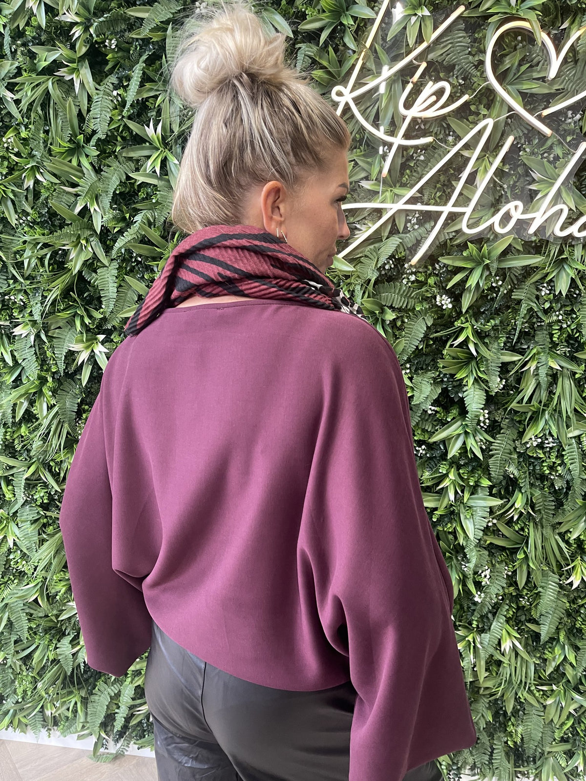 Vleermuis sweater aubergine