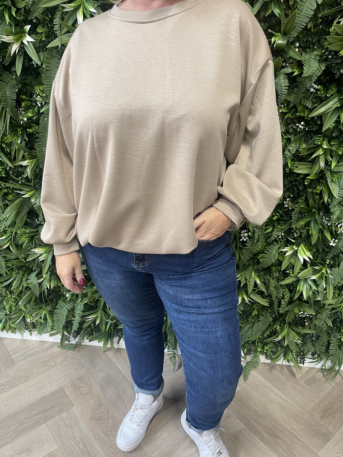 Sweater elastische onderkant uni taupe