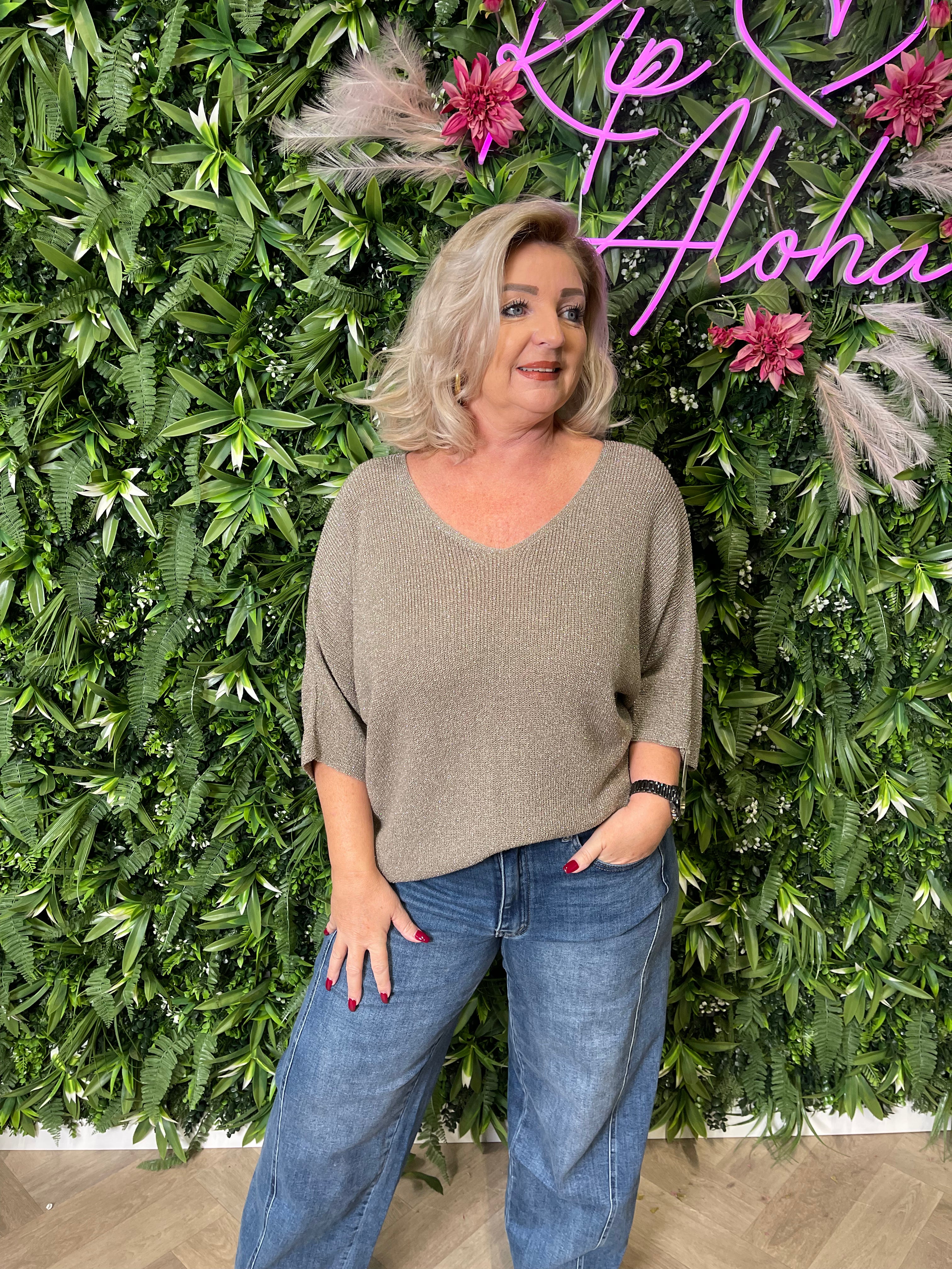 Gebreide top v-hals met lurex taupe
