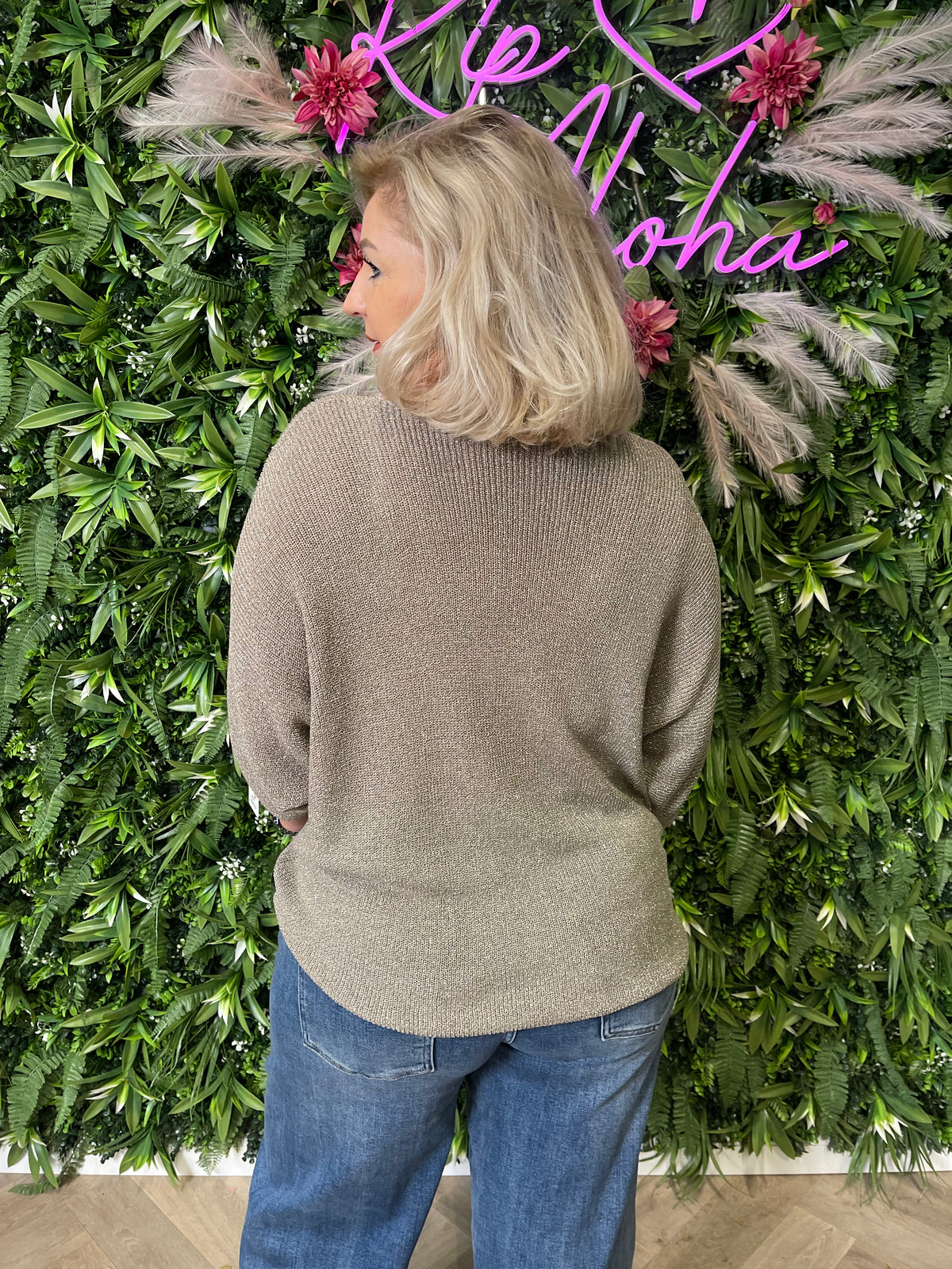 Gebreide top v-hals met lurex taupe